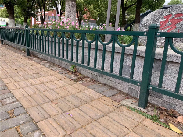 道路護(hù)欄